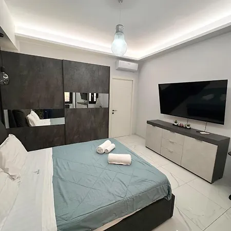 Appartamento Ciclamini Yard - Near Metro C