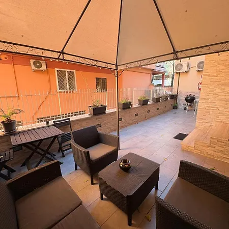 Ciclamini Yard - Near Metro C Рим